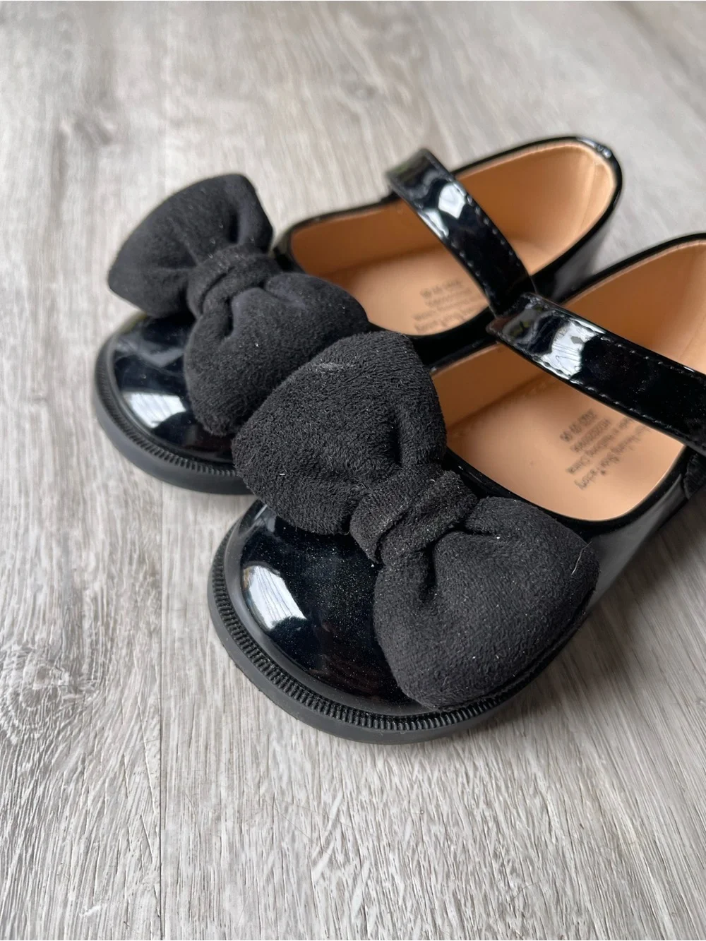 Girls Black Patent Mary Jane Shoes with Bow